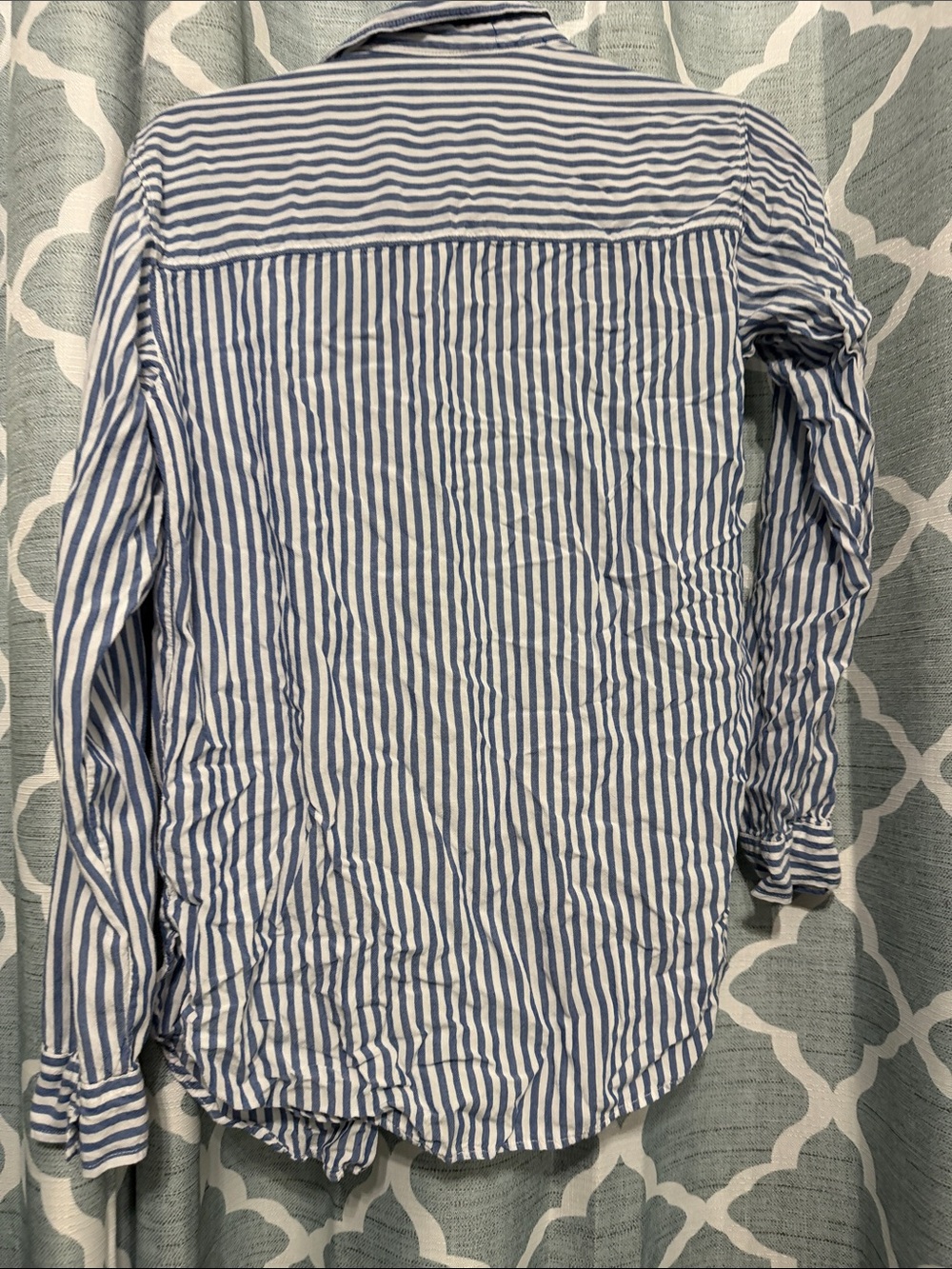 Abercrombie & Fitch Blue and White Vertical Stripe Button-Down Shirt - Picture 3 of 4